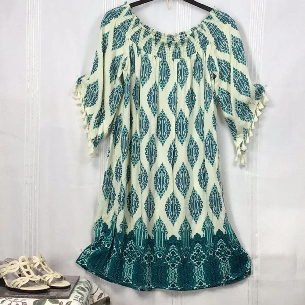 🦚 LOVE FIRE Smocked Off Shoulder Teal Cream Tassel Crochet Trim Dress Sz.M NWOT - Picture 4 of 11